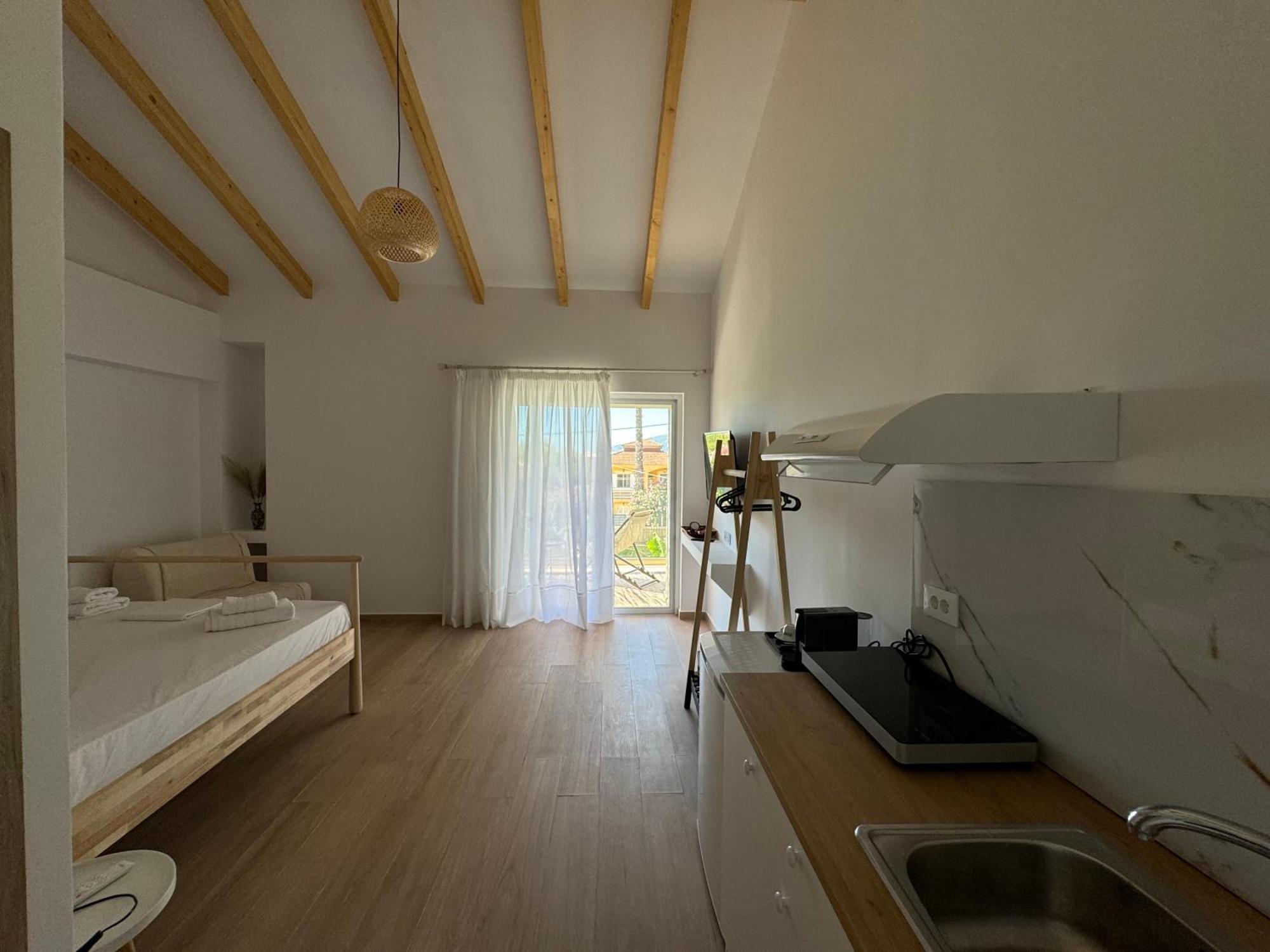 Ferienhaus Nikludin & Laganas